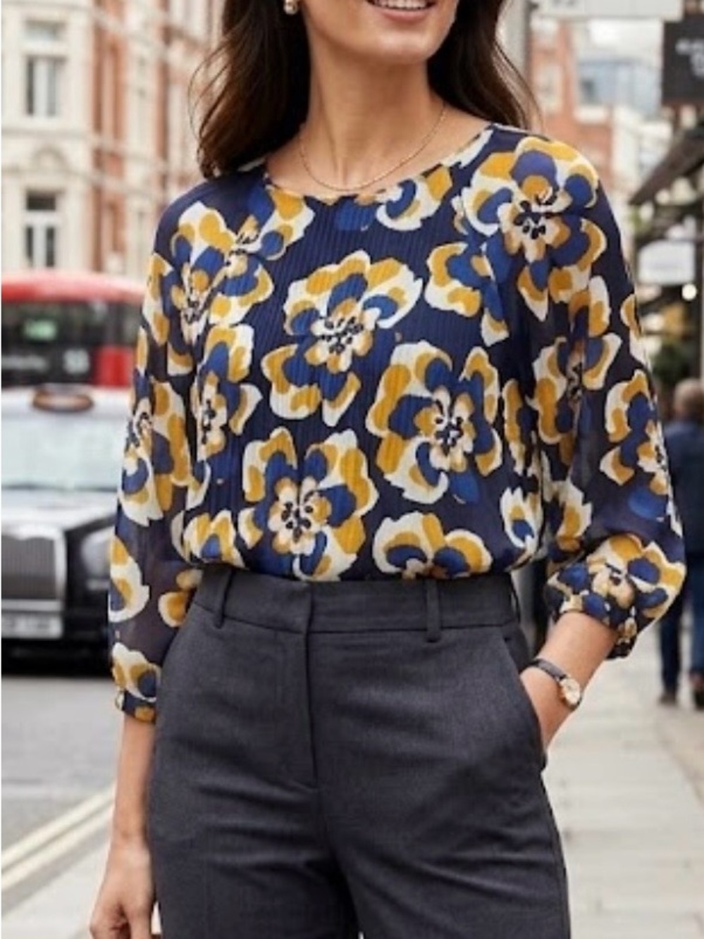 Cabi Lydia blouse navy blue gold and white floral sheer lined medium career wear